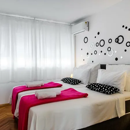 Nikola Apartmán *