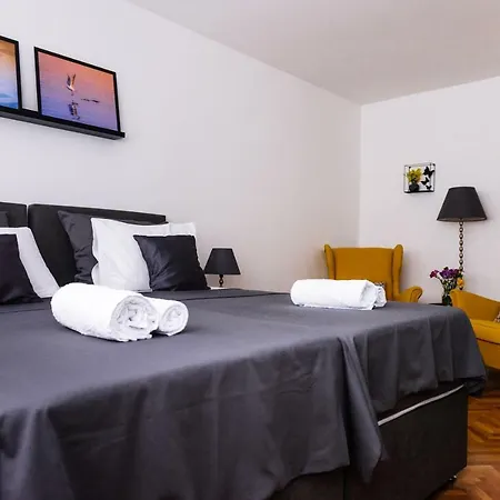 Nikola Apartment Split