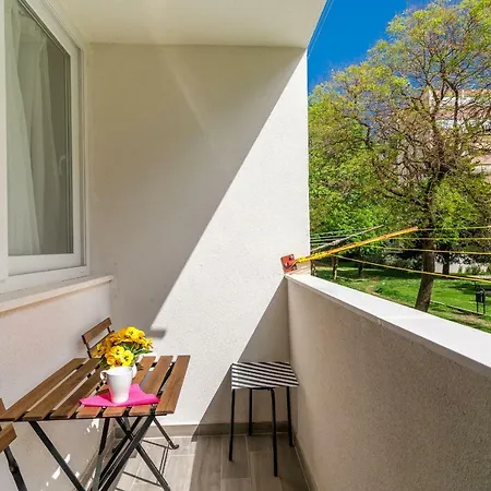 Nikola Apartament