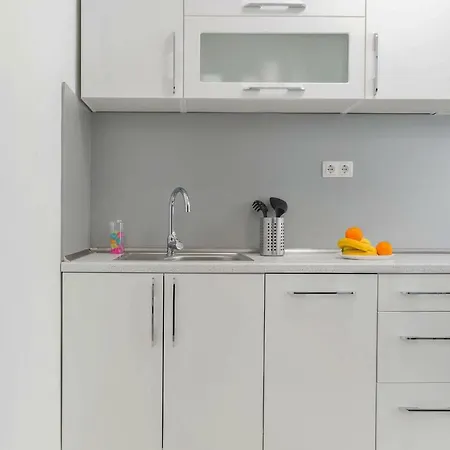 Nikola Split
