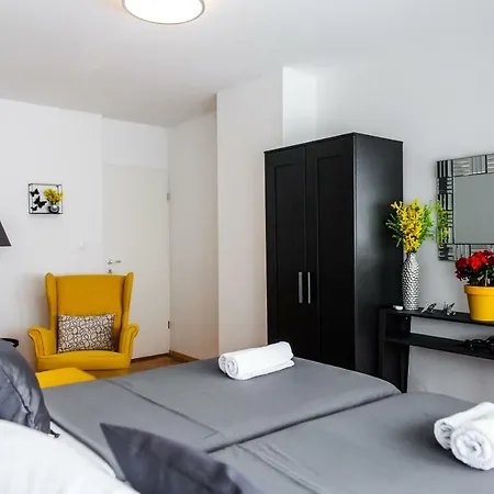 Nikola Apartment *